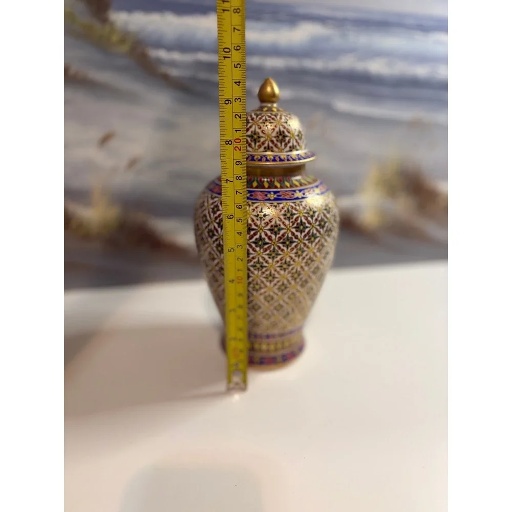 Thai Benjarong Porcelain Ginger Jar Hand Painted Gold Enamel Lidded Urn 9